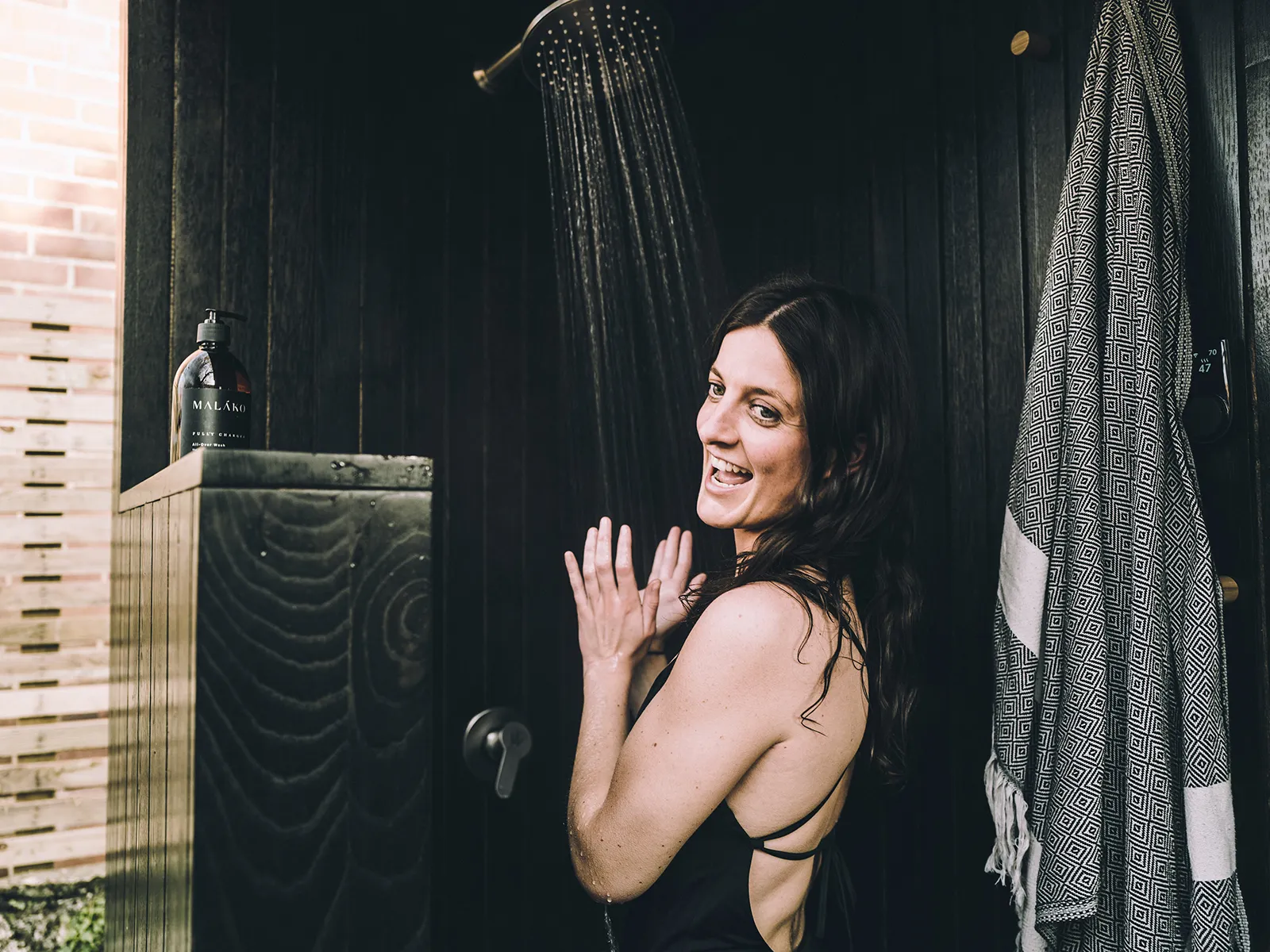 Features Section_Shower_Feature 11 Relaxing in a Wildhut Sauna can reduce the health risk of Dementia